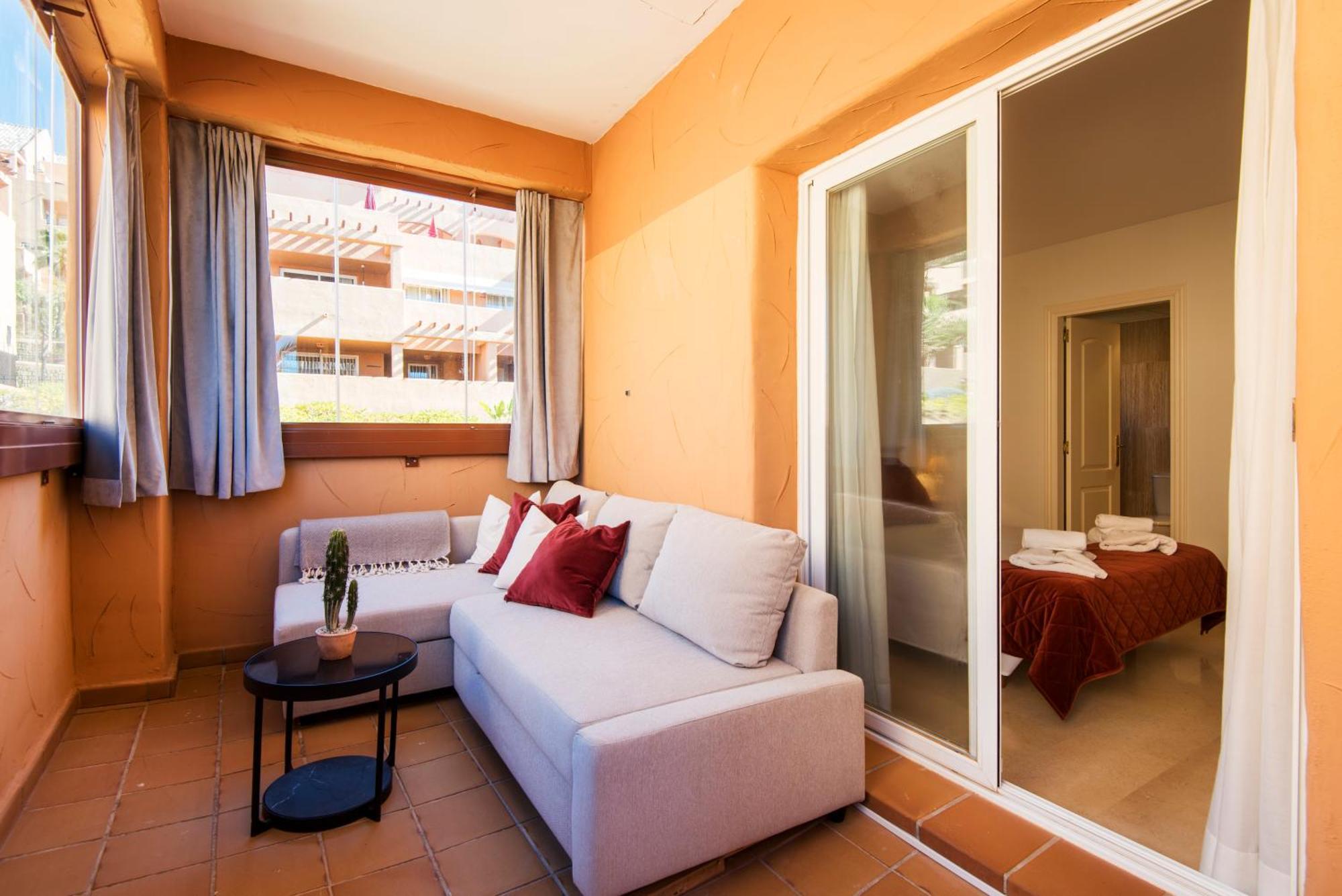 Rentandhomes Penthouse Elviria Golf Marbella Exterior photo